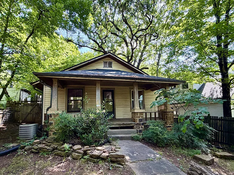 416 E Huntsville Rd — Photo 1