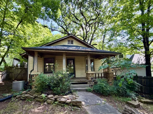 416 E Huntsville Rd, Fayetteville, AR 72701