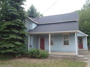 213 W McKinley Ave, Zeeland, MI 49464