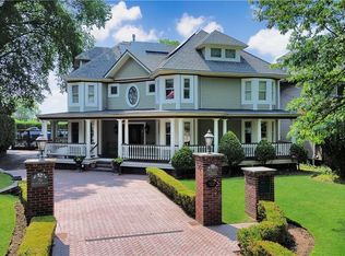 70 Manor Rd, Staten Island, NY 10310