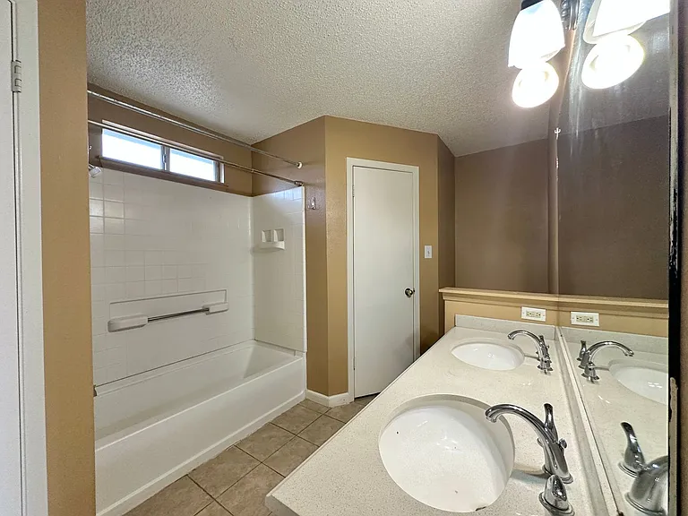 5010 White Rock Dr — Photo 23