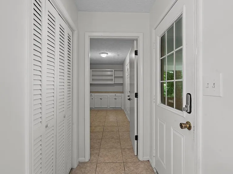 246 Barbara Ln SW — Photo 16