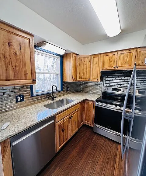 511 Turner Ave — Photo 12
