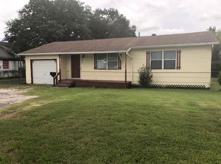 707 Boston Ave, Nederland, TX 77627