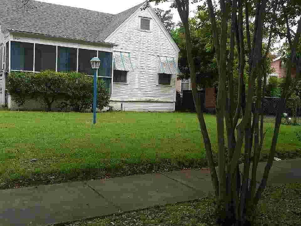 1st image of 1610 E Missouri Ave