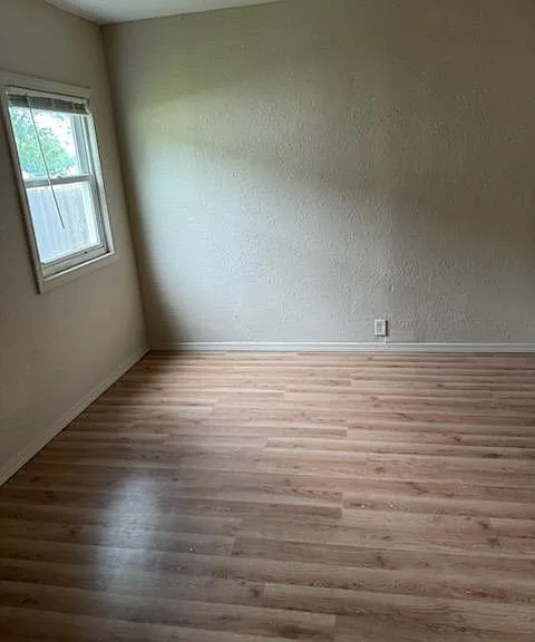 2715 Lucas St — Photo 6