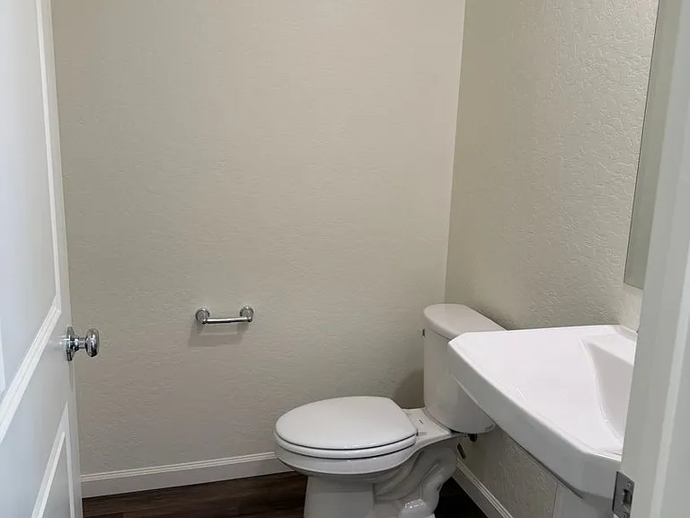 1919 Oak Falls Ct — Photo 21