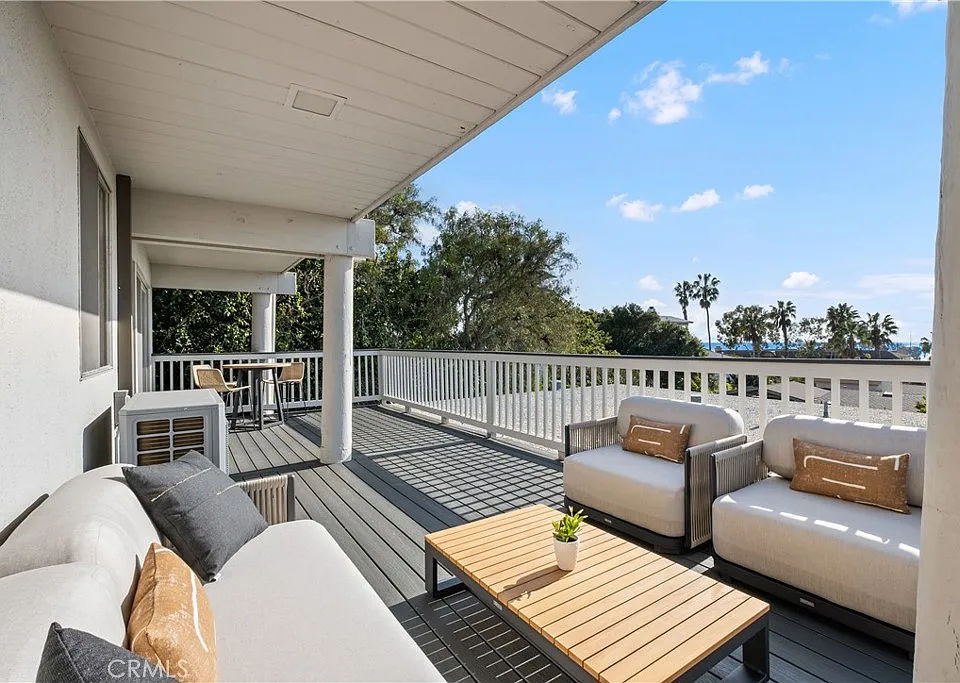 404 Loma Ter #C