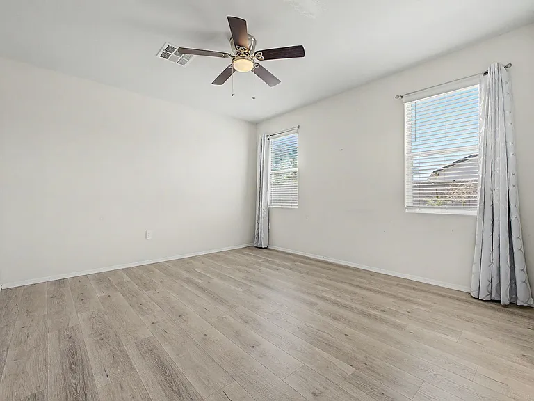 24654 N Corn St — Photo 14