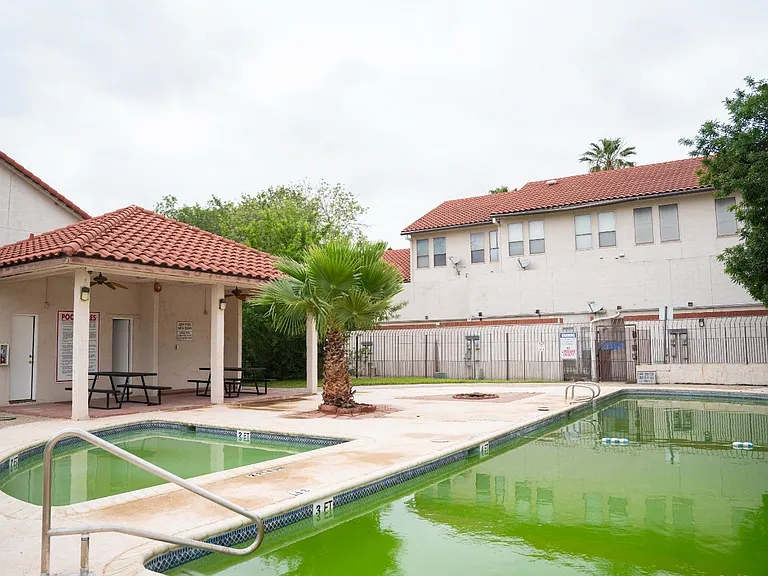 101 W Del Mar Blvd #9D — Photo 27