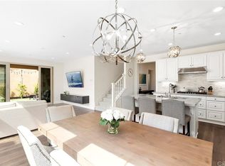 28 Brisbane Ct, Tustin, CA 92782