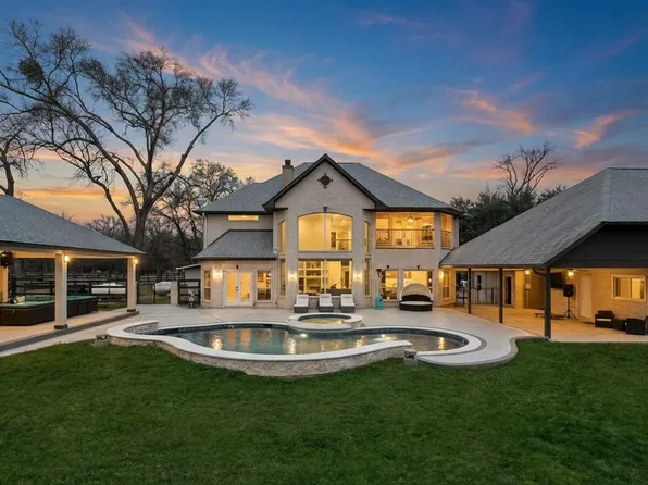 28515 Champions Ridge Rd, Magnolia, TX 77354