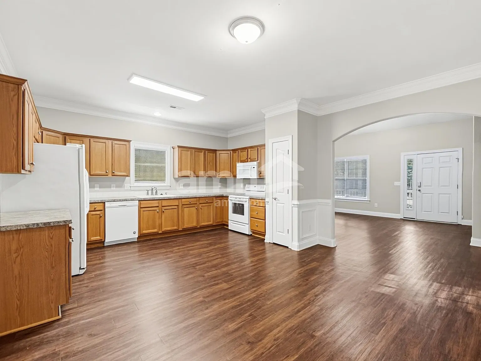 3 bed, 2.0 bath, 1511 sqft, $1,880 — Photo 3