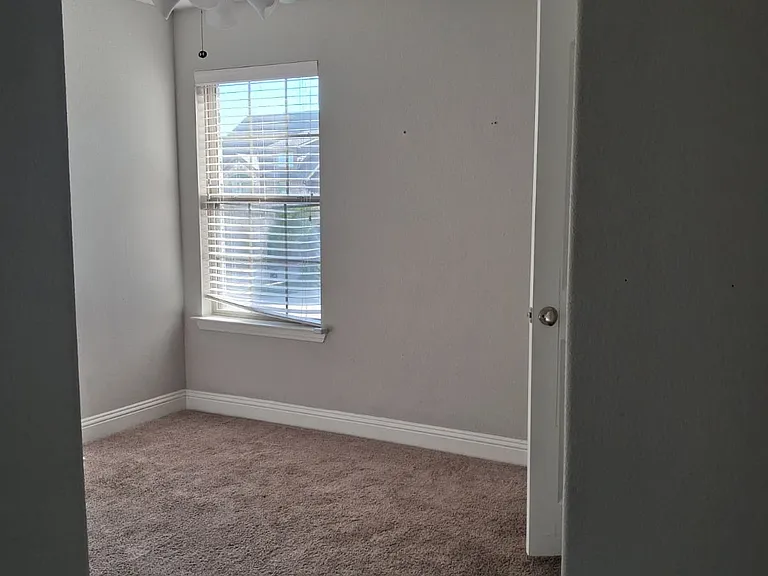 6816 Topaz Dr — Photo 8