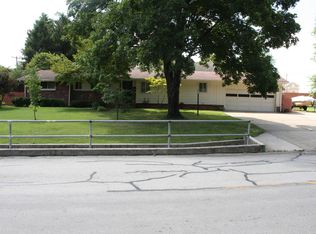 1830 E Sunset Dr, Springfield, MO 65804