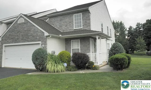4160 Ross Rd — Photo 1
