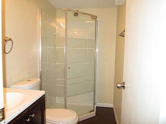 5th image of 2327 N Lewis Ave