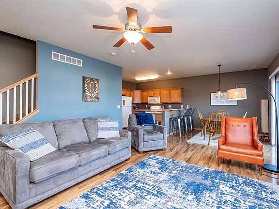 2nd image of 1552 Vandello Cir