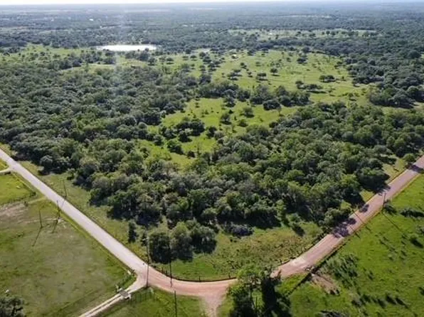 NULLA Garrett Rd, Yoakum, TX 77995