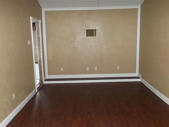 5th image of 428 John Hopkins Dr