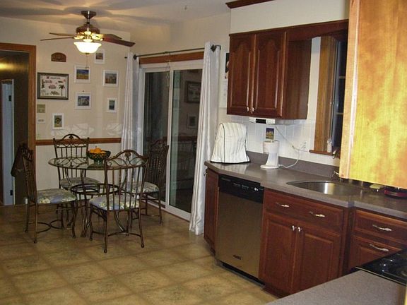 4th image of 123 Wood Dale Dr