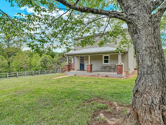 2nd image of 3835 Hardy Rd