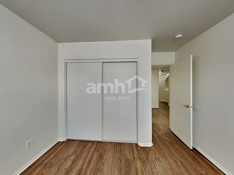 5211 W Warner St — Photo 19