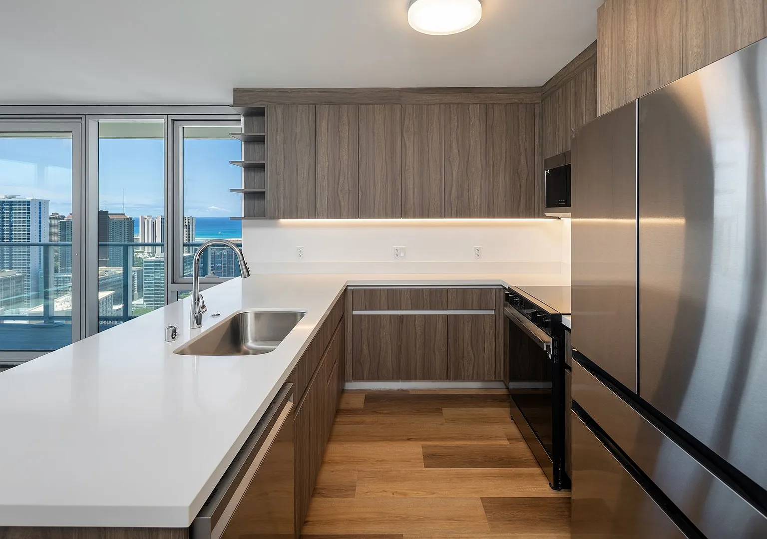 The Park on Keeaumoku - 2 Bedroom, 2 Bathroom, 2 Parking — Photo 3