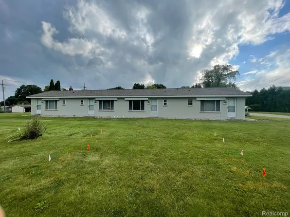 1100-1123 N Commerce Rd, Commerce Township, MI 48382