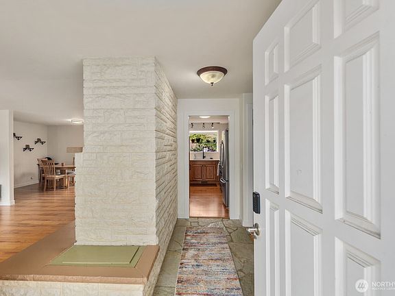 3rd image of 10400 SE 194th Place