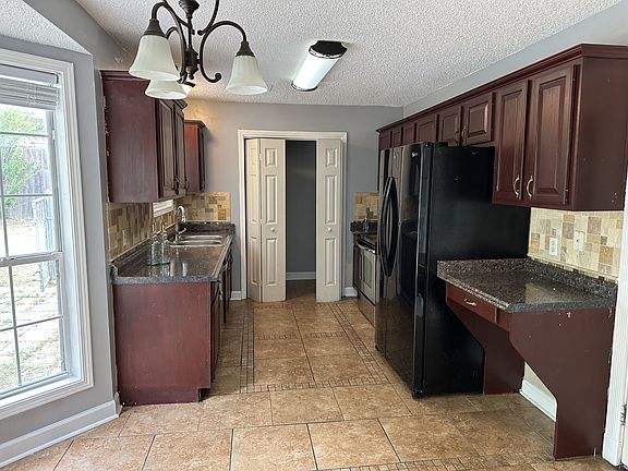3rd image of 3205 Turtle Creek Rd