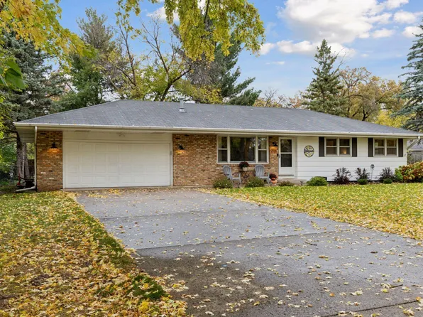 2721 109th Ave NW, Coon Rapids, MN 55433