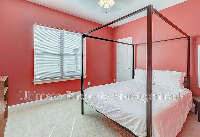 618 S 3rd St #2 — Photo 9