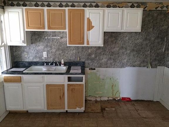 5th image of 3741 Monfort Heights Dr
