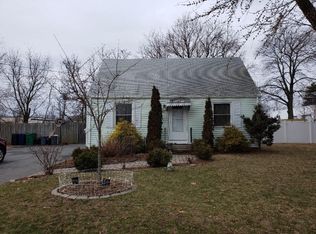 141 Michigan Ave, Warwick, RI 02888