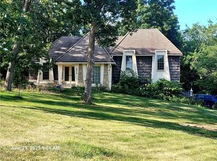 8819 Hirning Rd, Lenexa, KS 66220