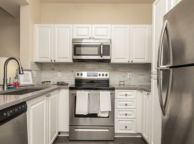 Sleek, fully updated kitchen with stainless package & designer finishes