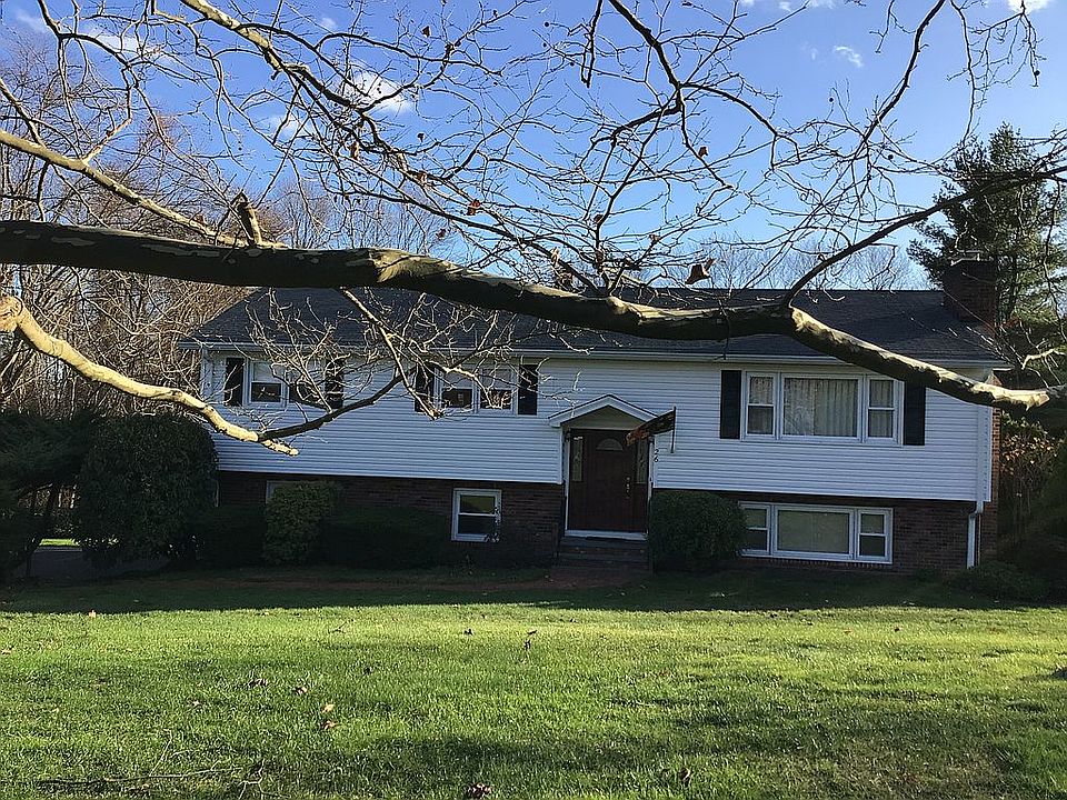 2nd image of 26 Brinsmaid Rd