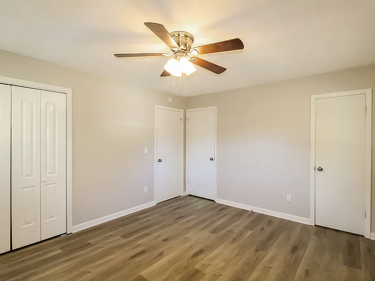 1634 Rhonda Ln — Photo 10