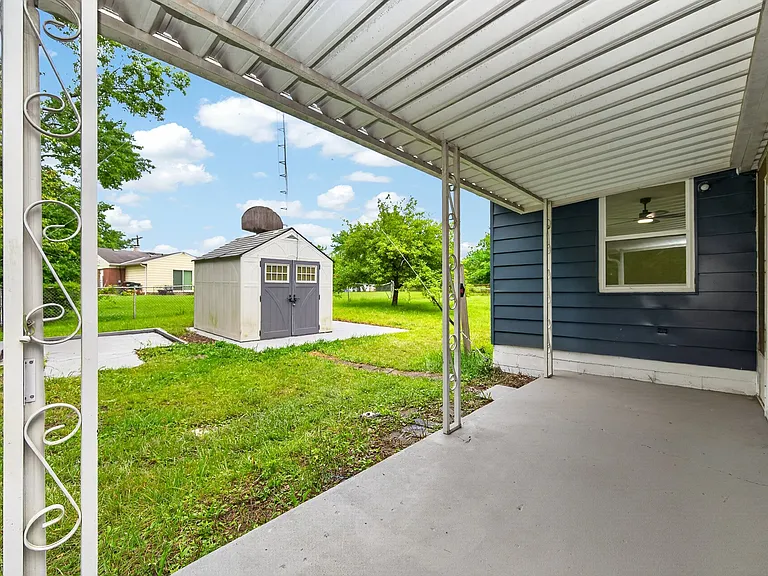 861 W Galbraith Rd — Photo 38
