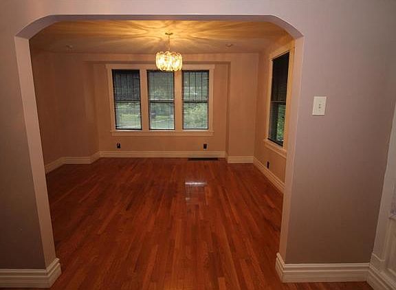 5th image of 9868 Valley Dr