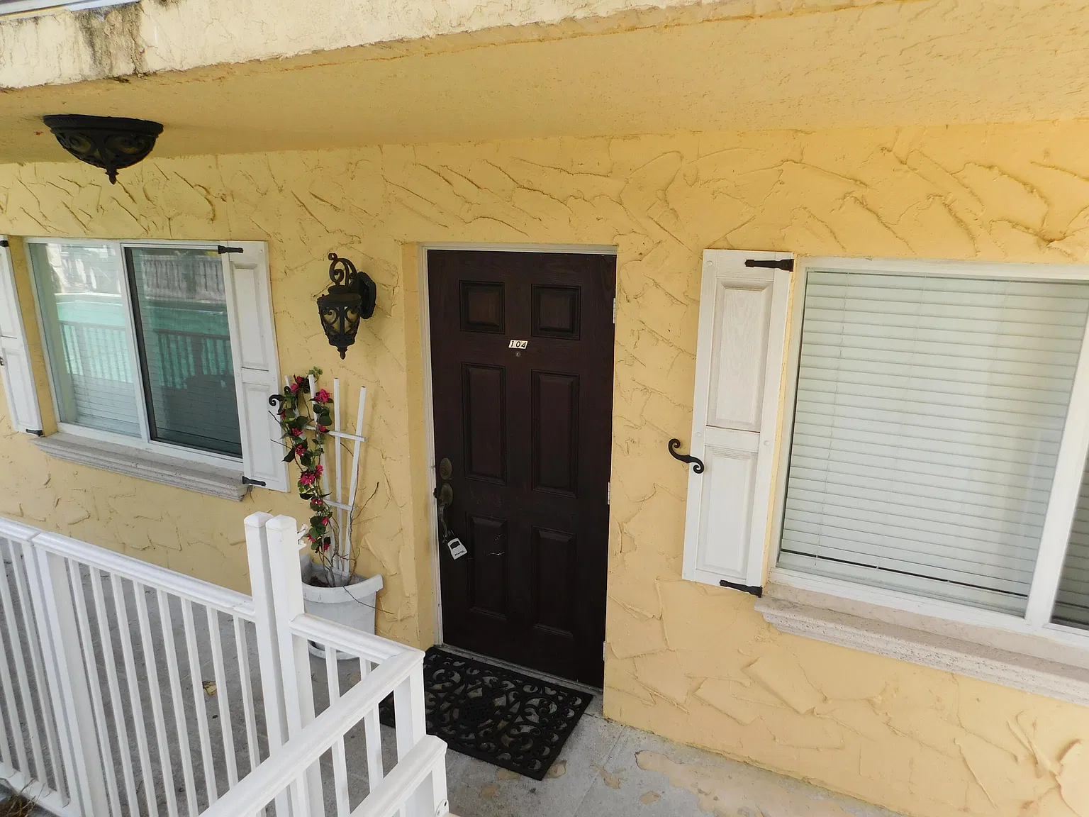 1 bed, 1.5 bath, 975 sqft, $1,850 — Photo 3