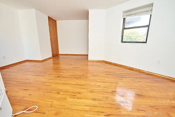 Rented by Genik Group Corp | media 21