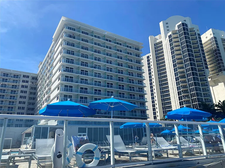 19201 Collins Ave #733 — Photo 9