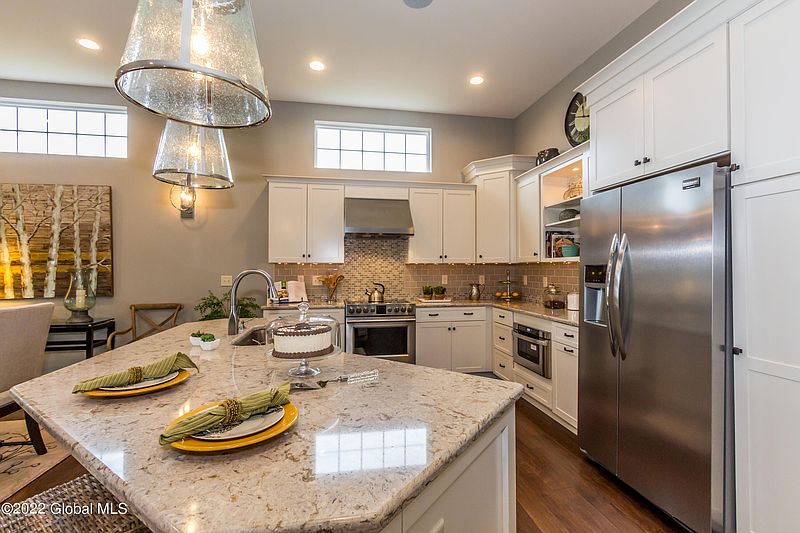 3rd image of 52 Wiggins Drive