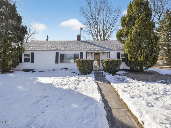 145 W Bryant St, Wayne, OH 43466