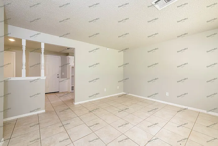 5300 Creekwood Ter — Photo 4