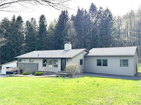 3rd image of 2729 W Hill Rd