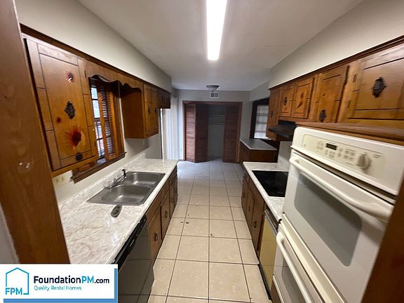 3rd image of 2509 Jenwood St