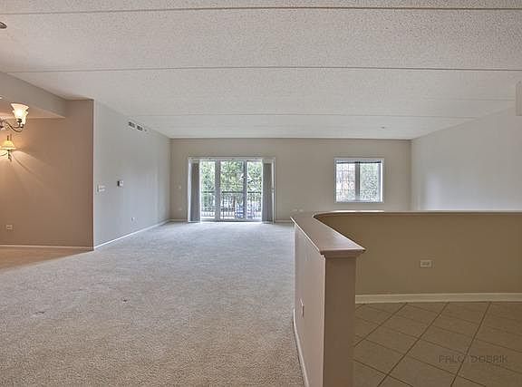 4th image of 1479 N Milwaukee Ave APT 106